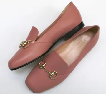 pink gucci loafer with horsebit